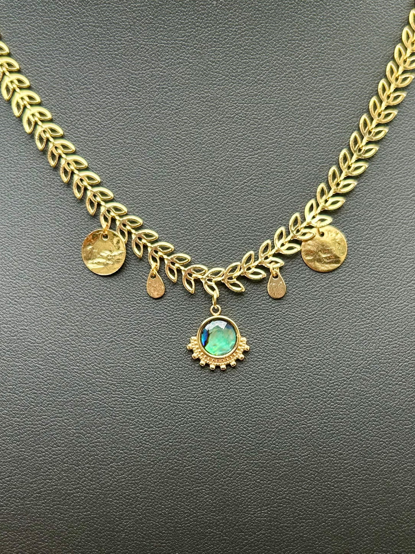 Collier Mystique Océan – Nacre Abalone & Laiton Or 24k