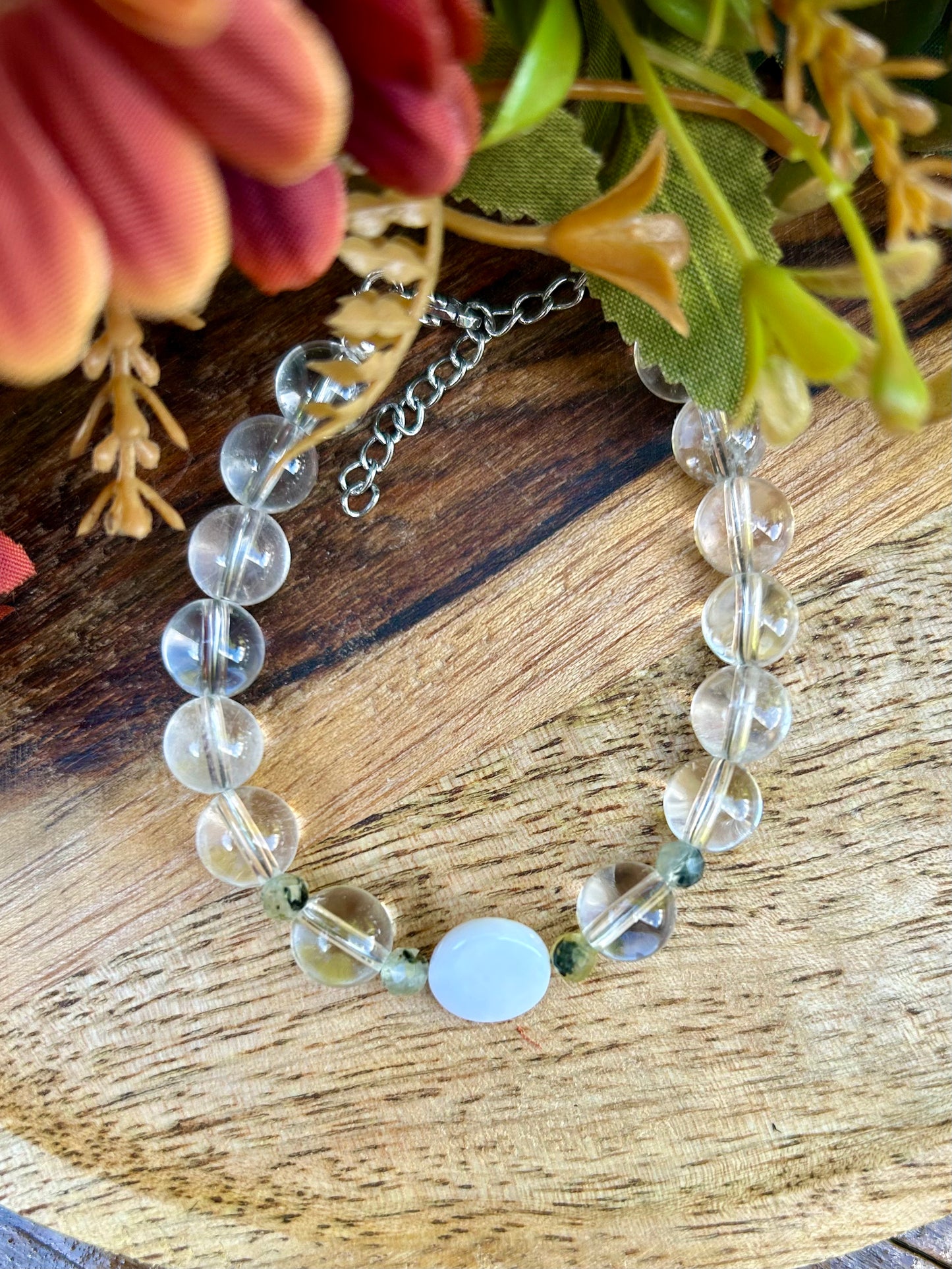 Bracelet “Clarté & Harmonie” – Cristal de roche, Préhnite & Nacre