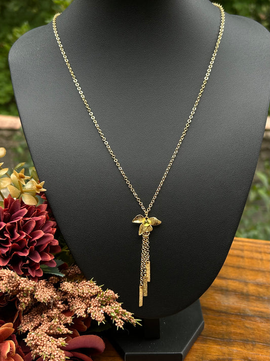🌿 Collier Orchidée en Péridot et Laiton 24k