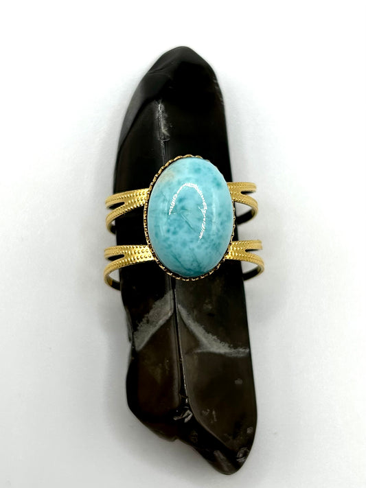 Bague Larimar Femme – Pierre Naturelle des Caraïbes | Bijou Réglable en Acier Inoxydable Doré