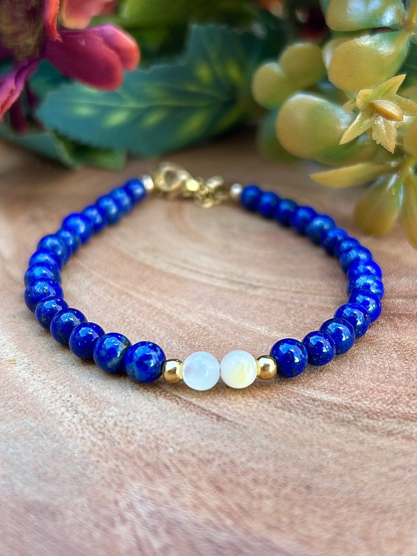 Bracelet Lapis-Lazuli & Nacre – Perles 4 mm | Sagesse & Expression de soi