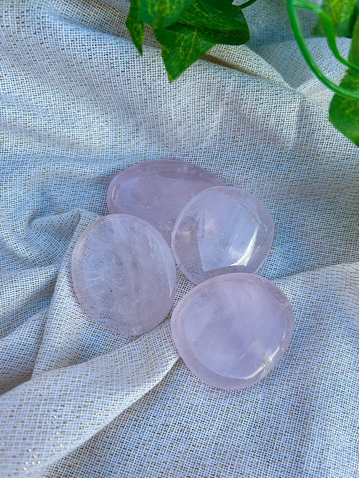 Pierre Plate Quartz Rose Naturel – Environ 5 cm